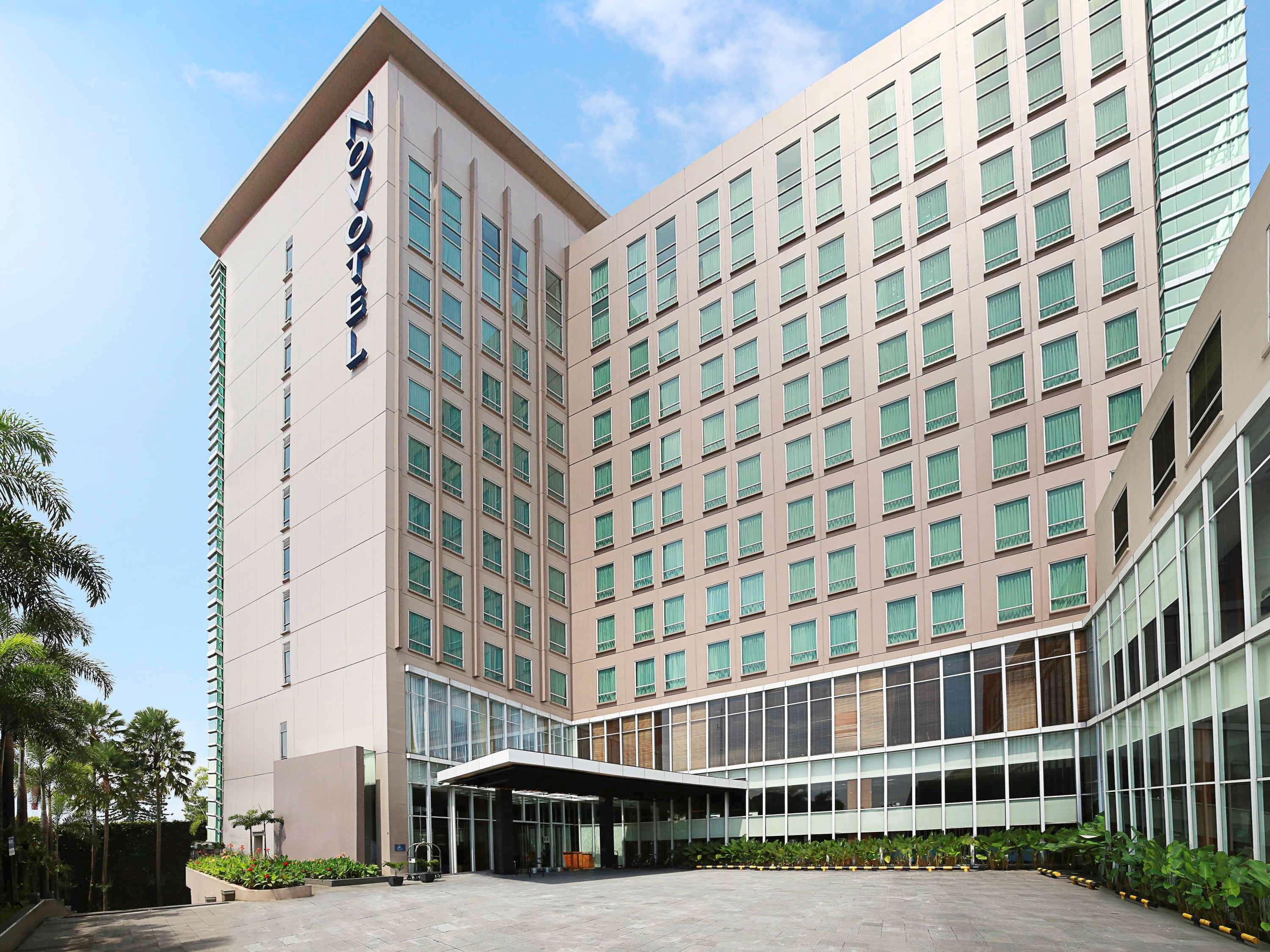 Novotel Bandung Exterior photo