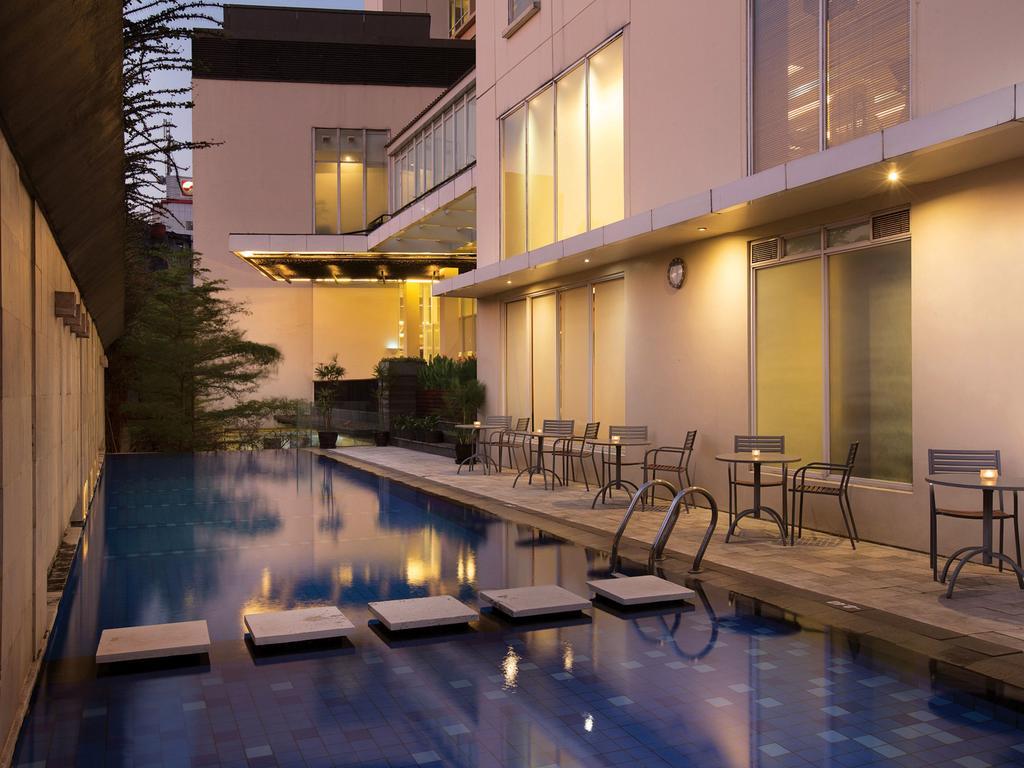 Novotel Bandung Exterior photo